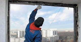 Демонтаж остекления балкона в Лесосибирске - цена от 572 руб. - Сварной-Лсс